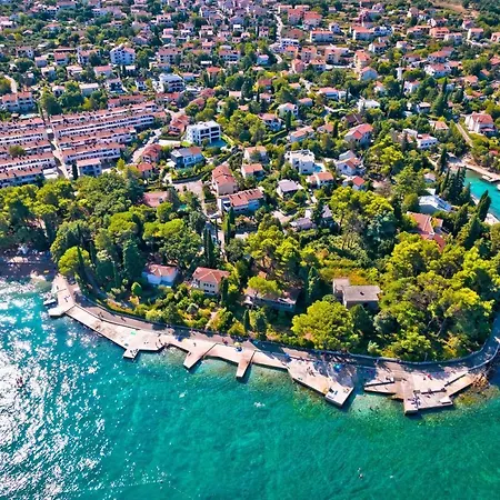 Apartamento Sunny Apt Krk 800mt From Sea *